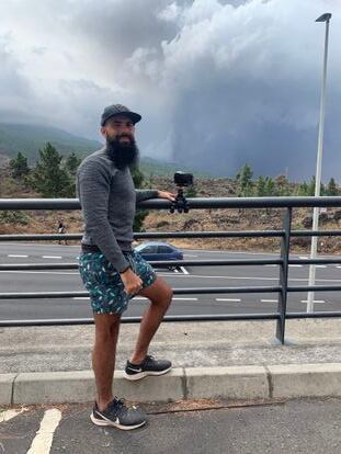 Andrés Amegeiras, uruguaio de 33 anos, viajou da ilha de Fuerteventura para La Palma para ver a erupção.