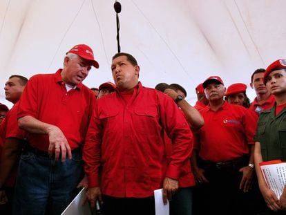 Rafael Ramírez, ex-ministro do Petróleo da Venezuela, com Hugo Chávez, em 2008, em Caracas.