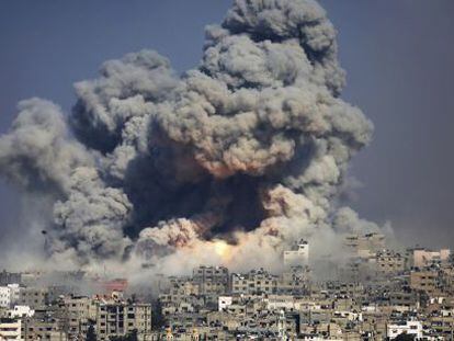 Ataque de Israel em Gaza em julho do ano passado. 
