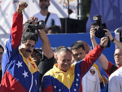 Maduro e Cabello em Caracas, em 15 de dezembro.