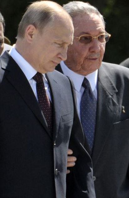 Os presidentes da Rússia e de Cuba em Havana.