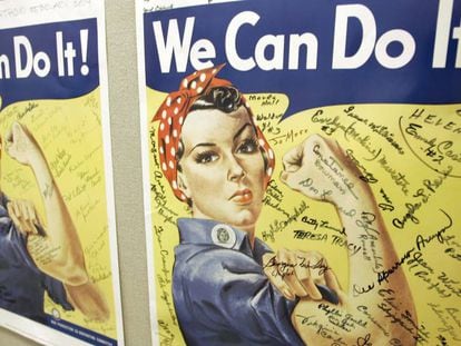 Um cartaz com a famosa imagem de Rosie, ícone da Segunda Guerra Mundial