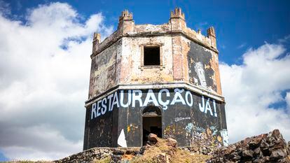 Moradores do Titanzinho lutam por restauração do antigo Farol do Mucuripe, em Fortaleza.