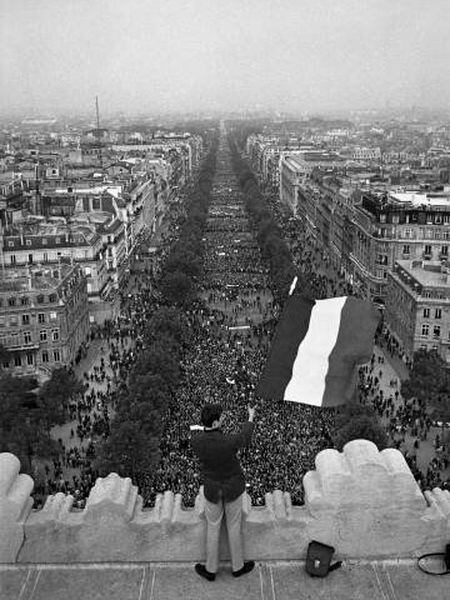 Manifestação gaullista em Paris, em 30 de maio de 1968