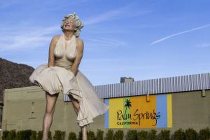 Escultura gigante de Marilyn Monroe em Palm Springs (Califórnia).