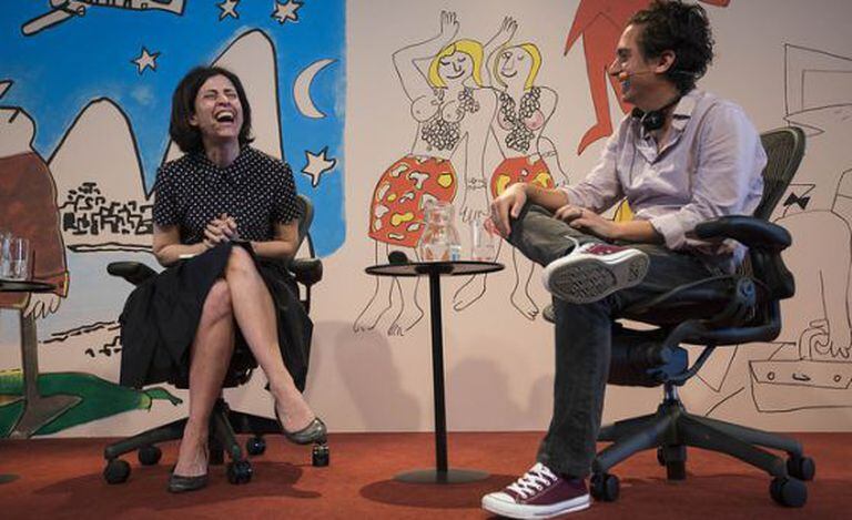Fernanda Torres e o escritor peruano Daniel Alarcón.