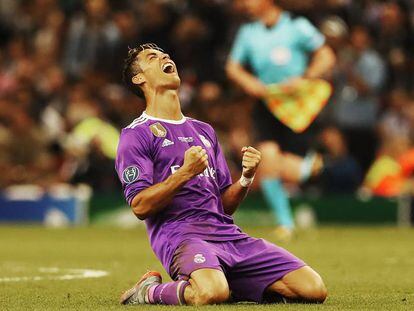 Cristiano Ronaldo comemora sua terceira Champions com o Real Madrid.