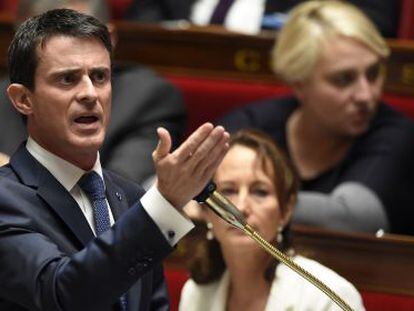 O primeiro-ministro francês, Manuel Valls, nesta terça-feira no Parlamento.