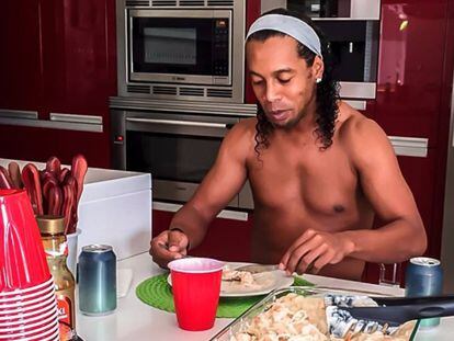 Uma imagem do Facebook de Ronaldinho.