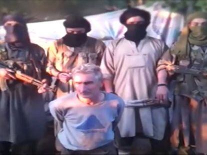 Imagem do vídeo da decapitação do refém francês.