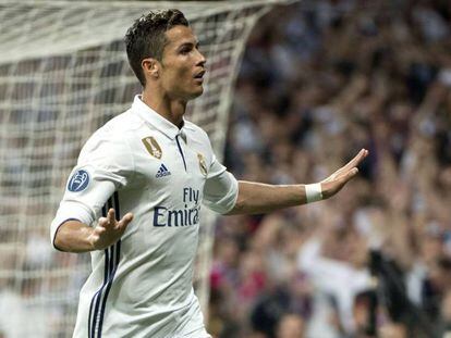 Cristiano Ronaldo marcou três vezes no Santiago Bernabéu.