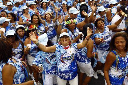 Foliões no Circuito Batatinha, no bloco da Saudade, no carnaval baiano.
