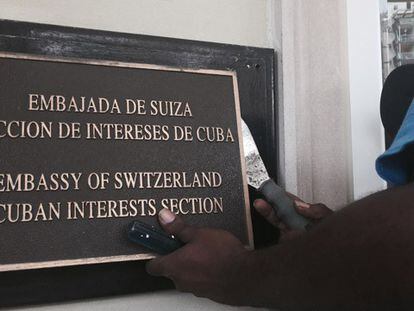 Estados Unidos e Cuba reabrem suas embaixadas depois de 54 anos