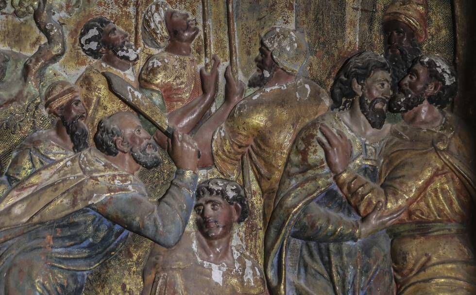 Detalhe de 'O Beijo de Judas', dentro do retábulo de Quintanilla de Riofresno, em Burgos (Espanha). 
