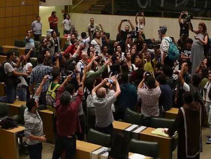 Multa expulsa alunos da Assembleia de SP, mas eles prometem voltar