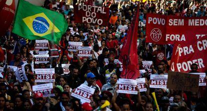Manifestantes em São Paulo, nesta sexta-feira.