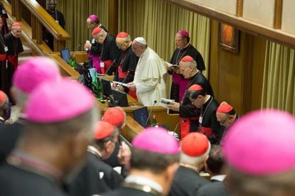 O Papa preside o Concílio de bispos sobre a família.