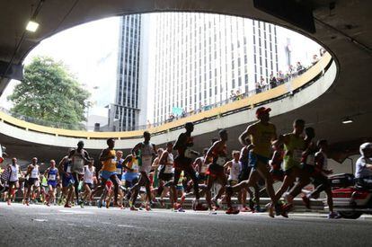 Corredores na 91ª Corrida de São Silvestre, em São Paulo.