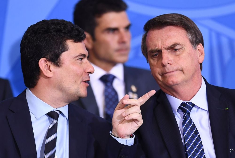 Apoio ao impeachment de Bolsonaro alcança 52% e aprovação de Moro vai a 57% após sair do Governo