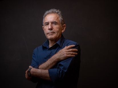 O chileno Ricardo Brodsky, diretor do museu Benjamín Vicuña Mackenna, fotografado em Santiago em 28 de outubro.