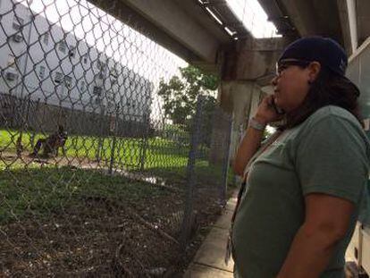 Emelina Martínez, coordenadora de uma ONG que cuida de viciados em Overtown (Miami).