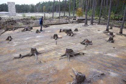 Escavações no terreno onde se encontrava o campo de concentração de Sobibor.