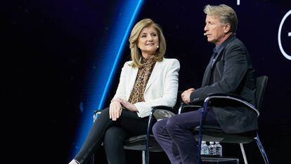 Arianna Huffington, fundadora e CEO da Thrive Global, apresenta seu aplicativo para se desconectar da tecnologia na conferência anual de desenvolvedores Samsung Electronics em San Francisco, Califórnia.