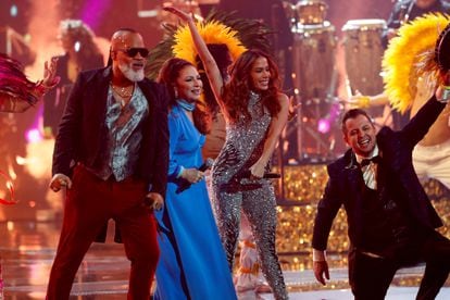Carlinhos Brown, Gloria Estefan e Anitta se apresentam na cerimônia do Grammy Latino 2021, nesta quinta, em Lavas Vegas.