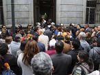 La policìa peruana impide la entrada al Congreso.