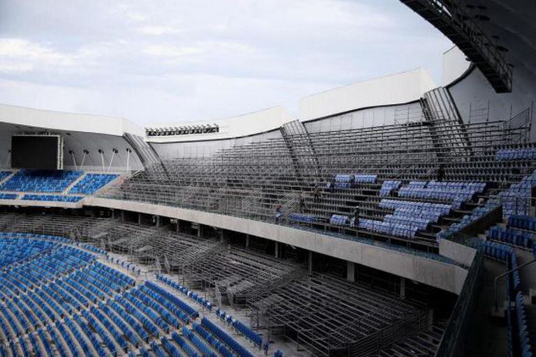 Foto das obras nos assentos temporários, em Natal.