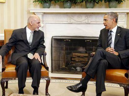 O presidente Obama (Direita) durante sua reunião na terça-feira com seu homólogo afegão.