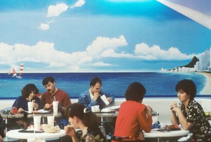 Un McDonald's moscovita em 1996
