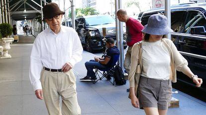 Woody Allen e sua mulher, Soon-Yi, em Nova York, em 23 de agosto.