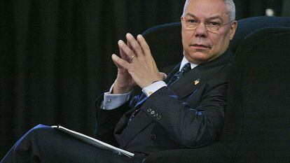 O secretário de Estado norte-americano, Colin Powell, durante a Conferência Mundial sobre o Desenvolvimento Sustentável em Johanesburgo, em setembro de 2002.