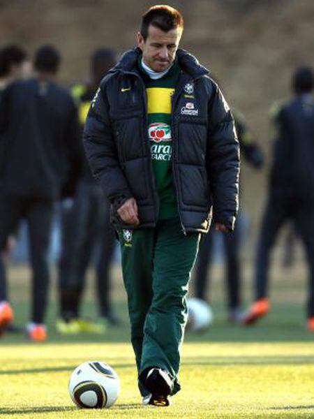 Dunga, durante treino da seleção brasileira.