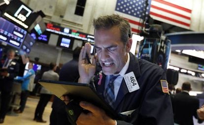 Um operador da bolsa esta semana num pregão nova-iorquino de Wall Street.
