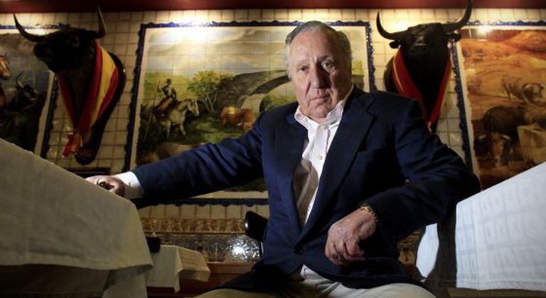 O escritor britânico Frederick Forsyth, no hotel Villa Real, Madri.