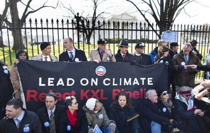 Ativistas protestam em frente à Casa Branca contra oleoduto Keystone XL./EFE