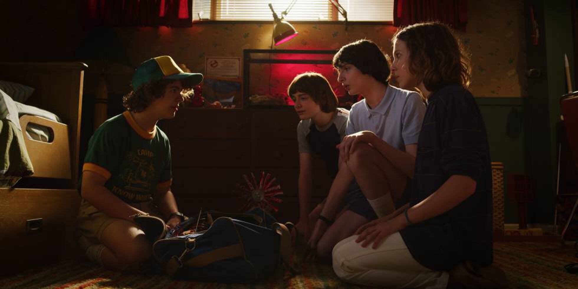 Stranger Things' esquenta os motores com trailer da terceira