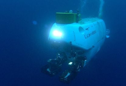 Um robô submarino utilizado na pesquisa.