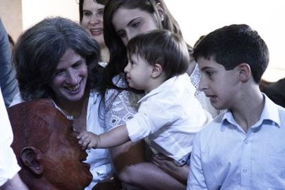 Renata Campos e três de seus cinco filhos com Eduardo