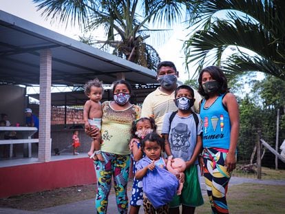 Família de migrantes venezuelanos no Brasil.