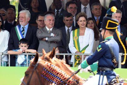 Temer ao lado de Rousseff no desfile de 7 de setembro.