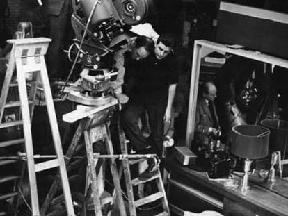 Stanley Kubrick, na filmagem de 'Dr. Fantástico', em 1964.