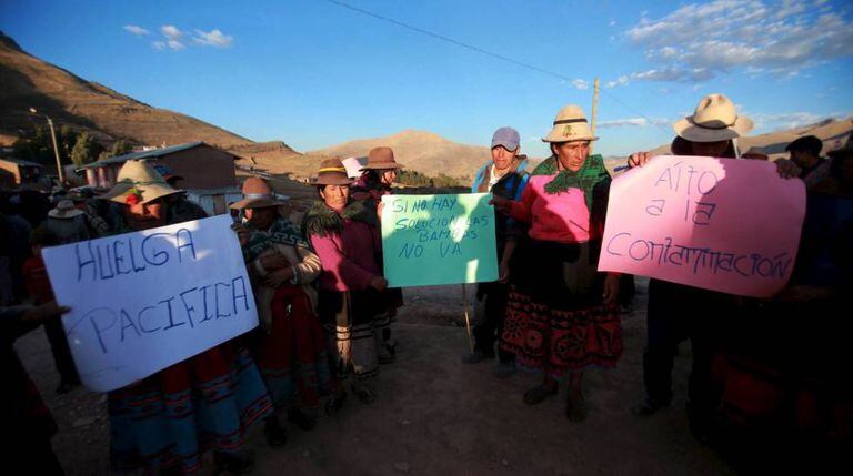 Habitantes da área de Las Bambas durante um protesto contra os projetos de mineração no Peru