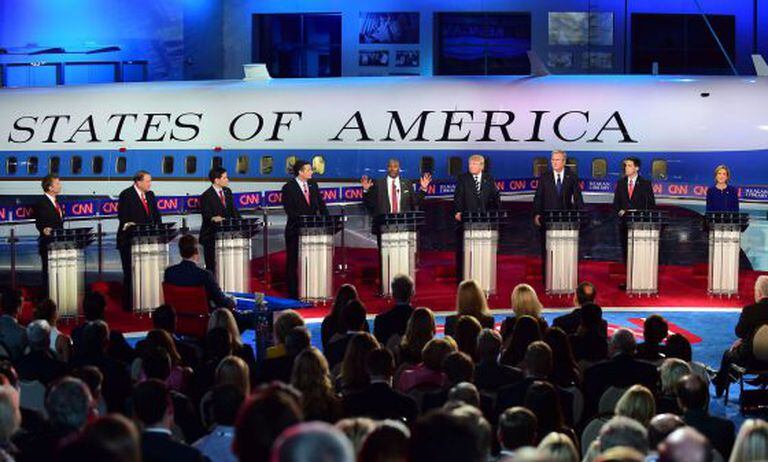Pré-candidatos republicanos no debate do dia 16.