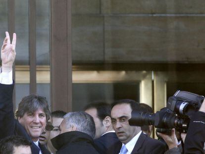 O vice-presidente da Argentina, Amado Boudou, chega à sede dos tribunais federais em Buenos Aires para ser interrogado.