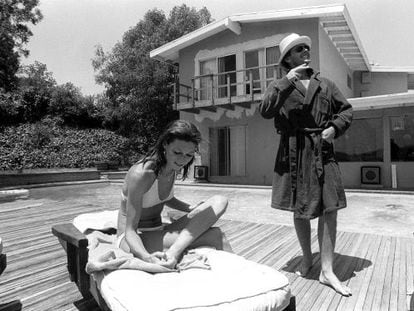 Anjelica Huston e Jack Nicholson, em julho de 1974.