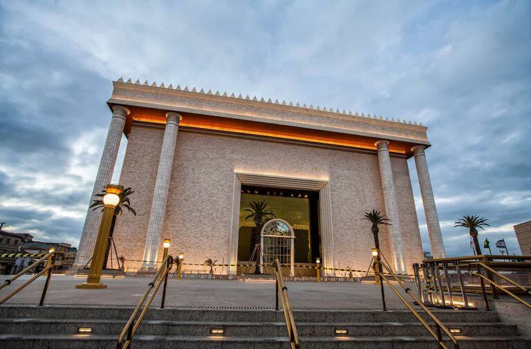 Templo de Salomão, sede mundial da igreja Universal.