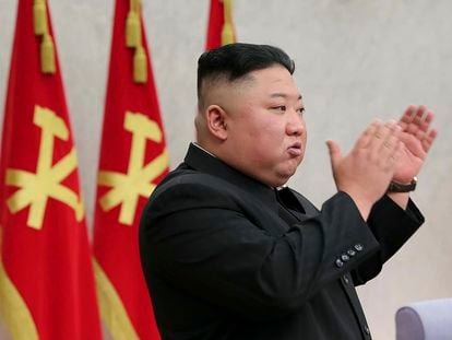 Kim Jong-un, durante uma reunião do Comitê Central do Partido dos Trabalhadores da Coreia, nesta segunda-feira em Pyongyang.